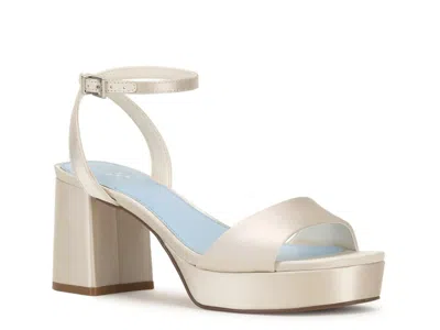 Vince Camuto Pendreya Platform Sandal In Neutral