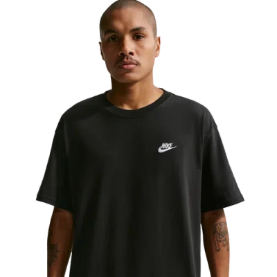 Nike Sportswear Club Embroidered Logo Solid Color Round Neck Short Sleeve Black In Black