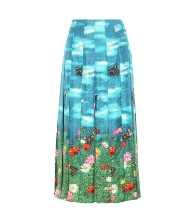 Shop Gucci Printed Pleated Silk Skirt In Cyae