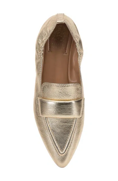 Vince Camuto Azur Flat In Gold