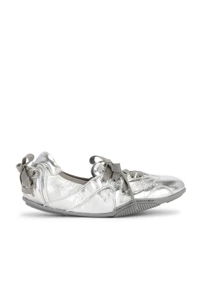 Acne Studios Ballerinas Aus Metallic-leder In White