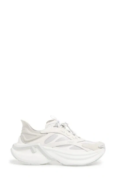 Fendi Light Mesh Sneakers Chunky Sole Pull Tab In White