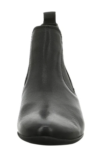 Think ! Guad Bootie In Black