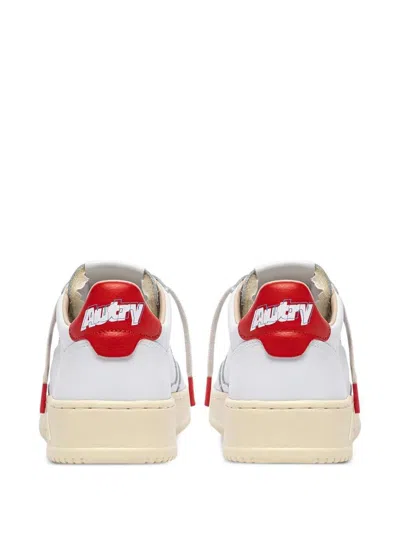 Autry Medalist Low Sneakers In Soft Leather With Cushioned Comfort In White