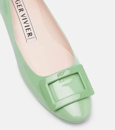 Roger Vivier Round Toe Gommettine Buckle Bow Ballerinas In Green