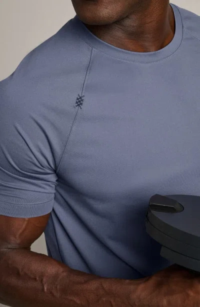 Rhone Reign Performance T-shirt In Blue