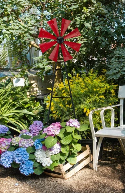 Glitzhome Yard Art In Red