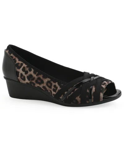 Cliffs By White Mountain Boldest Wedge Pump In Black
