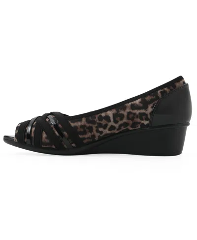Cliffs By White Mountain Boldest Wedge Pump In Black