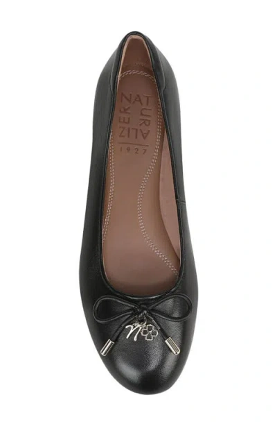 Naturalizer Ashlyn Ballet Flat In Black