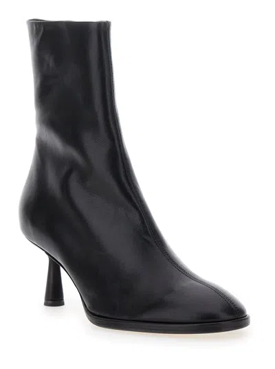 Aeyde Women Black Ankle Boots With Rounded Toe In Leather Woman In Black