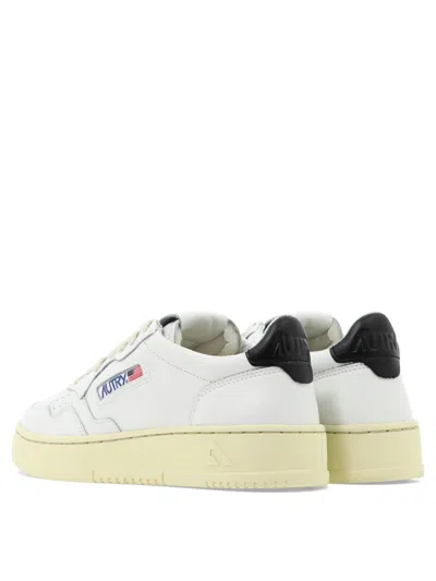 Autry Leather Sneakers With Back Contrasting Patch In White