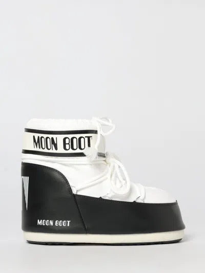 Moon Boot Low Snow Boots Flat Sole Padded Design In White