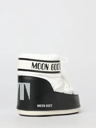 Moon Boot Low Snow Boots Flat Sole Padded Design In White