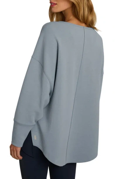 Rhone Dreamglow Pullover Sweatshirt In Gray
