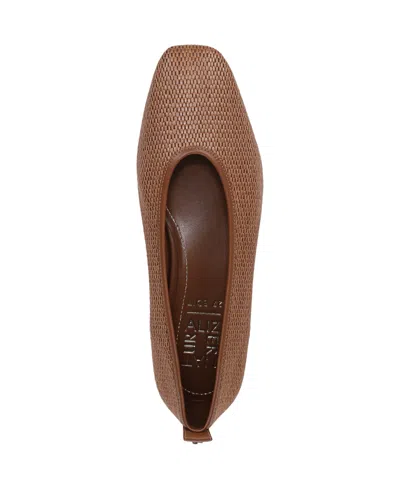 Naturalizer Carla In Neutral