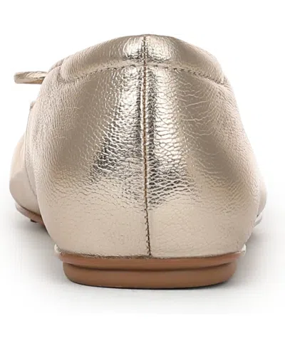 Naturalizer Ashlyn Ballet Flat In Multi