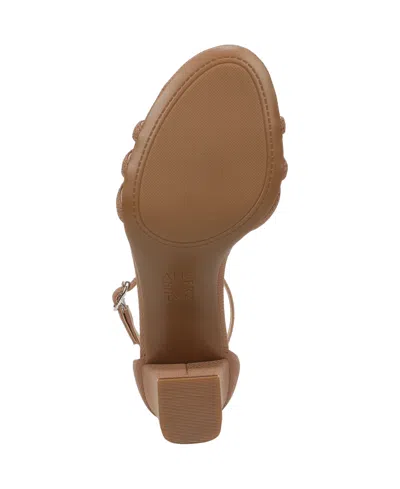 Naturalizer Heidi Ankle Strap Sandal In Neutral