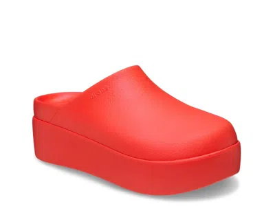 Crocs Dylan Platform Clog In Red