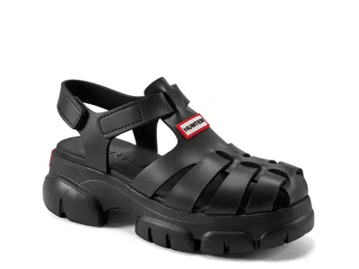 Hunter Belah Lug Sole Fisherman Sandal In Black