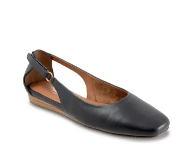 Softwalk Wide Width Venice Wedge Flat In Black