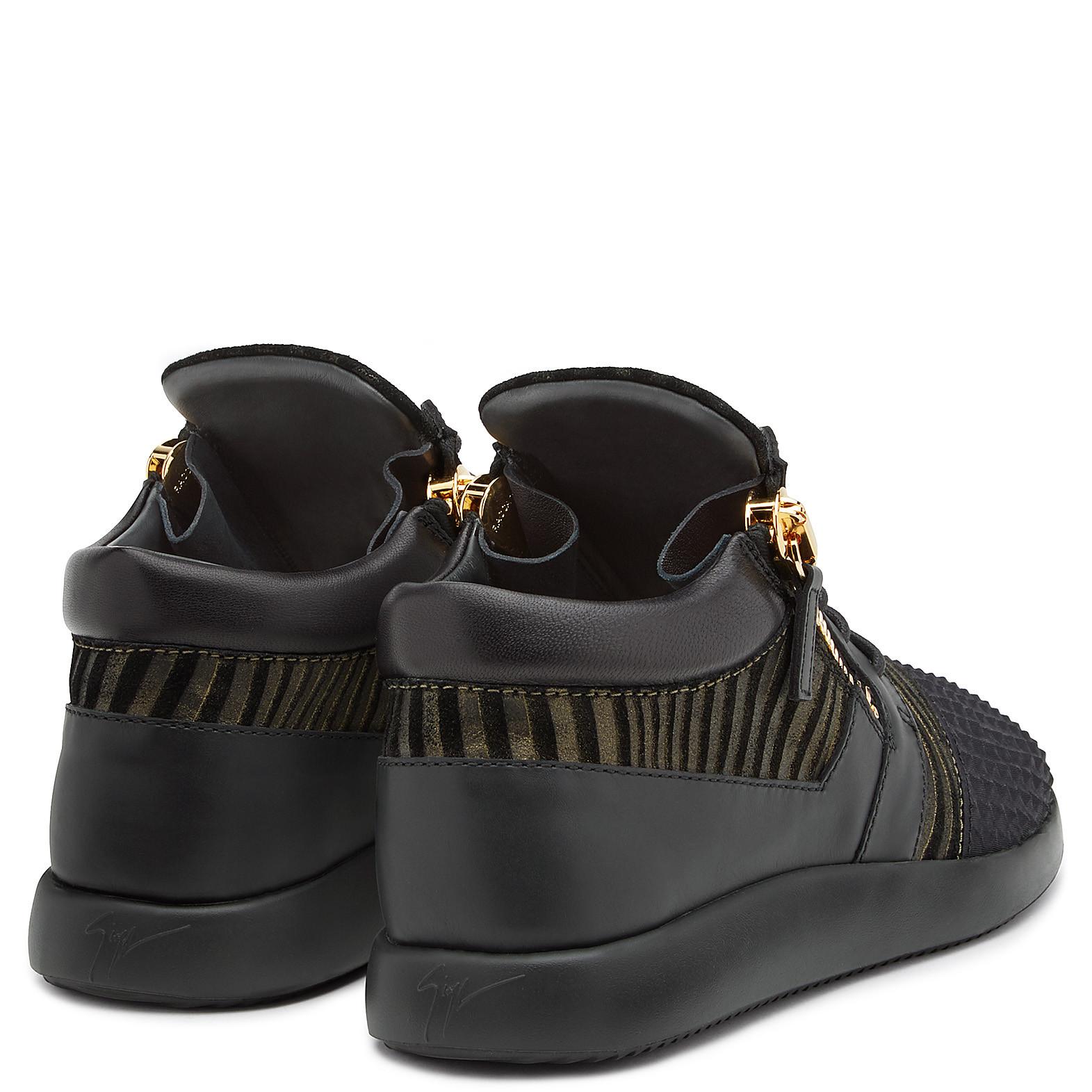 giuseppe zanotti runner