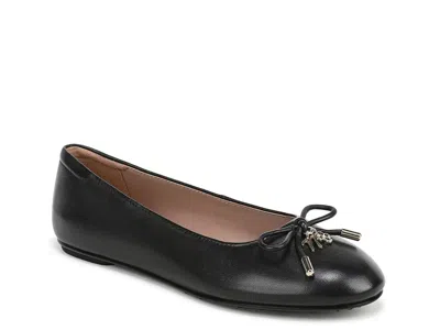 Naturalizer Ashlyn Ballet Flat In Black