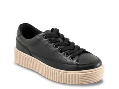 Trotters Baylor Platform Sneaker In Black