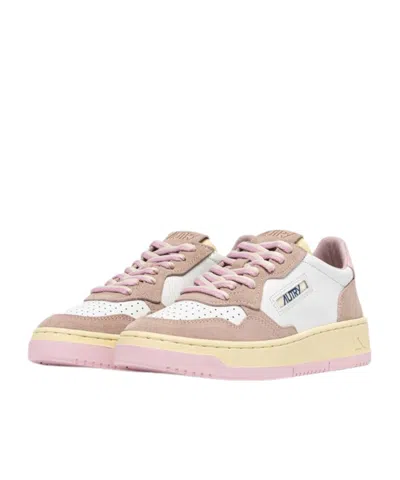 Autry Medalist Low Sneakers In Pink