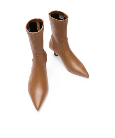 Stuart Weitzman Vinnie Pointed Boots In Brown
