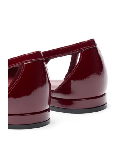 Stuart Weitzman Stuart Power Cutout Flat In Red