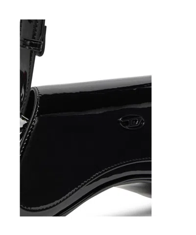 Diesel Curved Black Play Clutch With Glossy Finish And Magnetic Closure