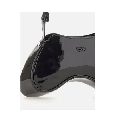 Diesel Play Patent-leather Curved Shoulder Bag In Black