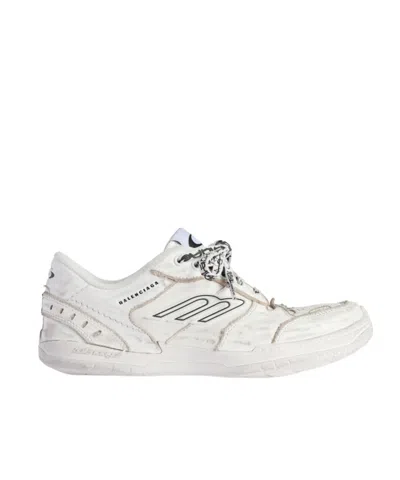 Balenciaga Women Hamptons Worn-out Leather Low-top Sneakers In Neutral