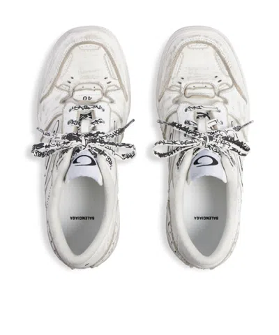 Balenciaga Women Hamptons Worn-out Leather Low-top Sneakers In Neutral