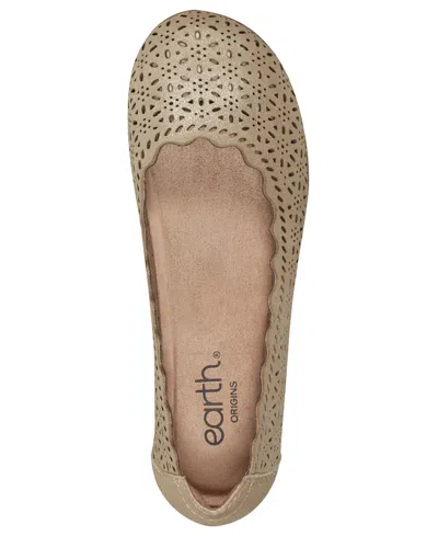 Earth Bria Flat In Brown