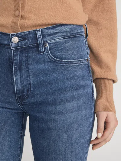 Frame The Icon In Blue