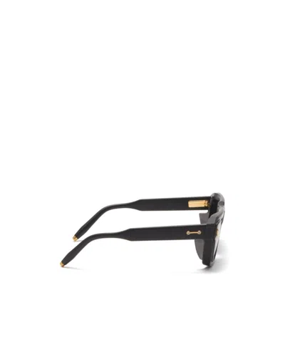 Akoni Rectangular Sunglasses In Black