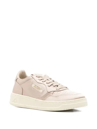 Autry Lace-up Sneakers In Neutral