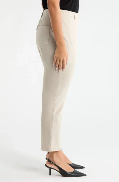 Lyssé Lysse Estelle Pull-on Ankle Flare Jeans In Neutral