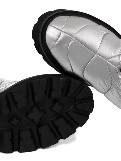 Blauer Elsie Quilted Zip Boots In Silver