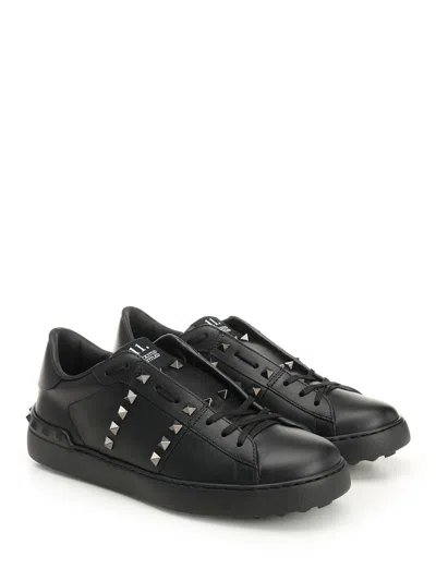 Valentino Garavani Valentino Rockstud Untitled Sneakers In Black