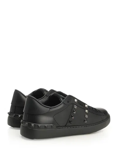 Valentino Garavani Valentino Rockstud Untitled Sneakers In Black