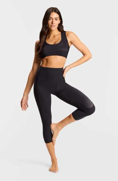 Commando Zone Smoothing Capri Pants In Brown