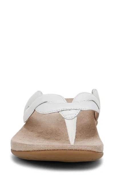 Vionic Bella Braid Flip Flop In White