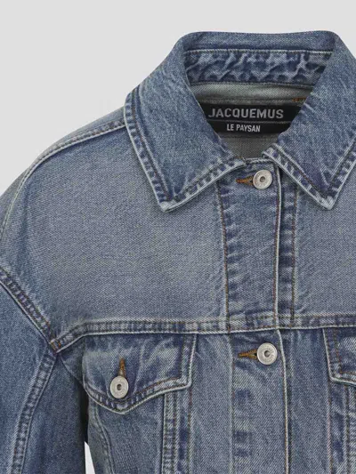 Jacquemus Classic Cotton Denim Jacket With Tailored Hem And Chest Pockets In Blue