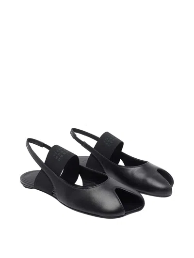 Mm6 Maison Margiela Anatomical Split-toe Leather Slingback Sandals In Black