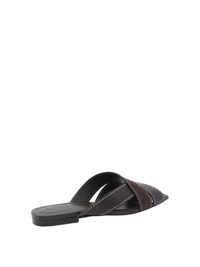 Tod's Flat Leather Sandals With Crossed Straps Shoes In Brown