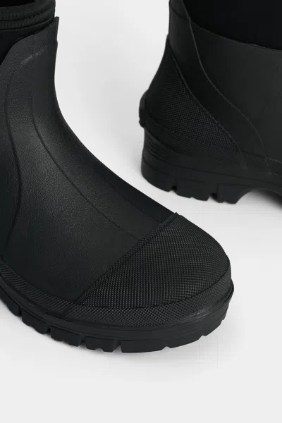 Stutterheim Puddle Walker In Black