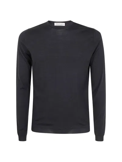 Goes Botanical Pullover Roundneck In Black